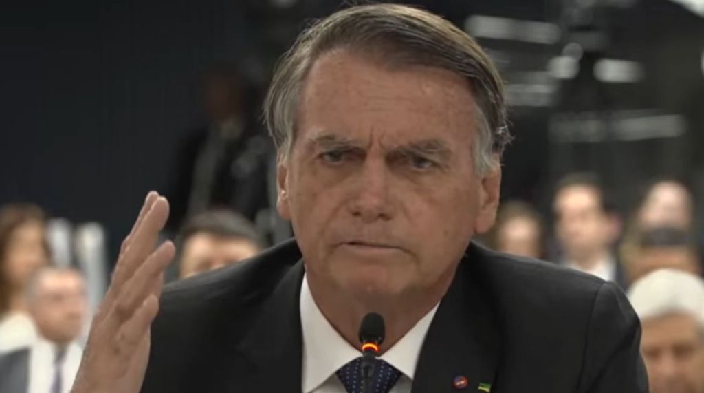 Bolsonaro pede desculpas a Moraes e admite não ter provas sobre acusação de que ministros teriam recebido dinheiro processo&nbsp;eleitoral