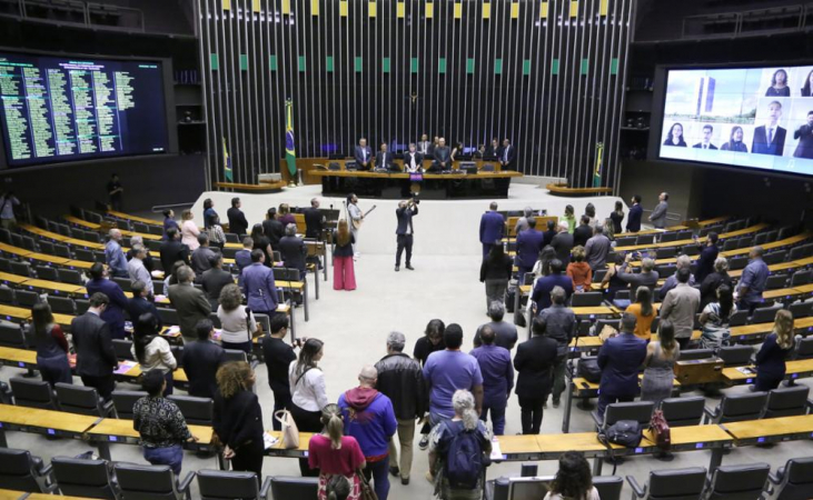 Parlamentares derrubam vetos de Lula e conta de luz pode&nbsp;aumentar
