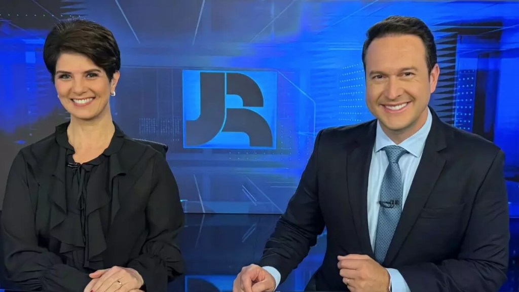 Mariana Godoy e Eduardo Ribeiro são os novos titulares do #JornalDaRecord
