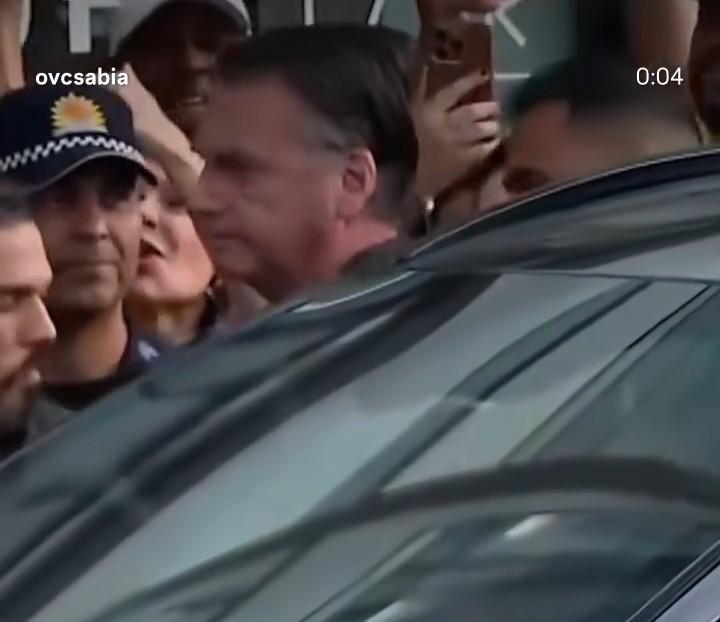 Jair Bolsonaro deixa prisão domiciliar em Brasília para realizar procedimentos&nbsp;médicos