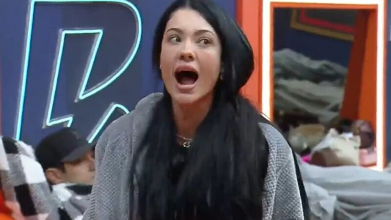 Rayane fica irada após fala de Saory sobre prisão e estelionato: “Eu te faço&nbsp;chorar”