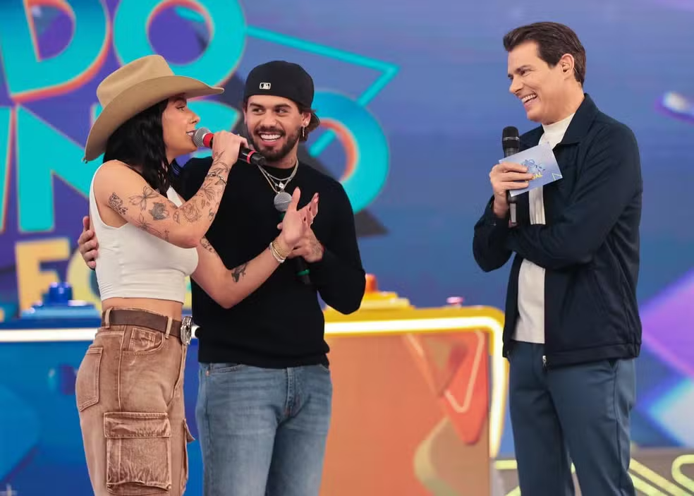 Zé Felipe posta foto com Celso Portiolli e seu time que participará do “Passa e Repassa”