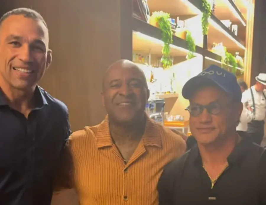 Rafael Cordeiro, técnico de Wanderlei Silva, sela “paz” ao aparecer ao lado de Popó e Fabrício&nbsp;Werdum