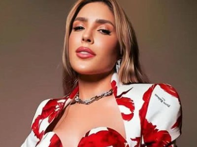 Manu Bahtidão surge com rosto todo vermelho e brinca: ” a realidade da artista de&nbsp;vocês”