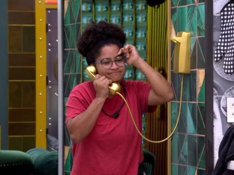 Veja momento em que “Big Fone” toca no #bbb26 e Tia Milena&nbsp;atende
