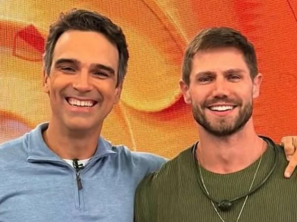 Tadeu Schimidt revela que paredão de Jonas e Juliano teve “mais de 4 milhões de votos de CPF, mais de 353 milhões no total de&nbsp;votos”