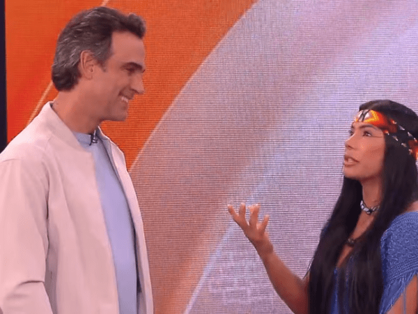 Veja momento em que Marciele chegou no estúdio e conversa com Tadeu após eliminação do&nbsp;#BBB26