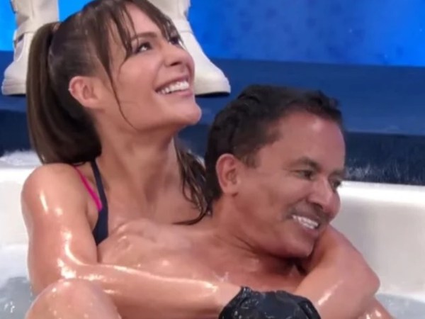 “Banheira” retorna ao #DomingoLegal e rende momentos engraçados ao receber do cantor Manoel&nbsp;Gomes