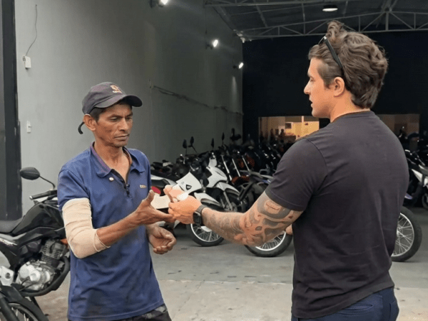Empresário de Fortaleza inova ao gravar publi para sua loja de&nbsp;motos