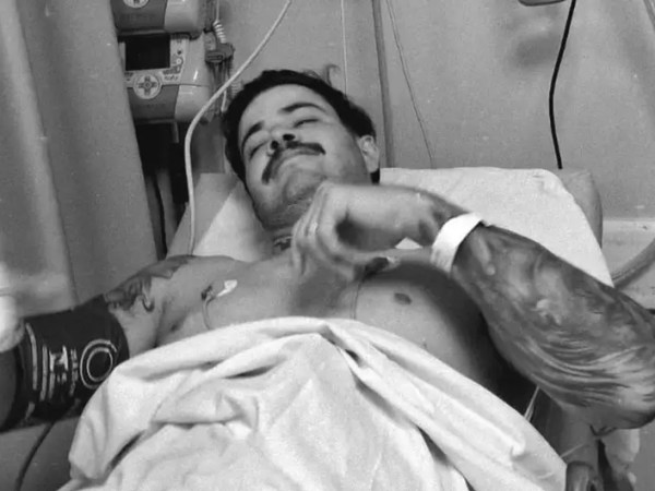 Depois de crise de ansiedade, cantor Jottapê se recupera e posta vídeo indo pescar como forma de&nbsp;terapia