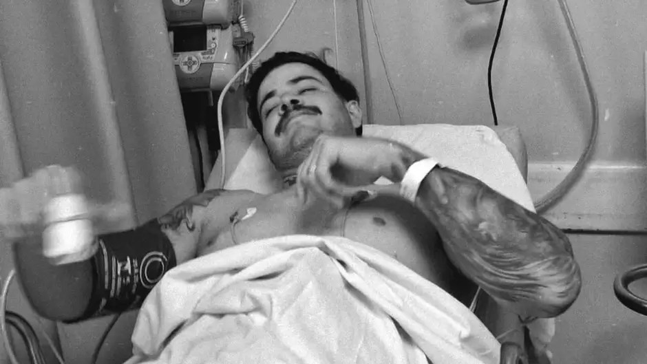 Depois de crise de ansiedade, cantor Jottapê se recupera e posta vídeo indo pescar como forma de&nbsp;terapia