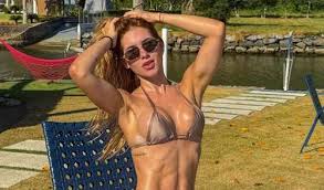 Virginia Fonseca exibe foto de sua barriga trincada nas redes&nbsp;sociais