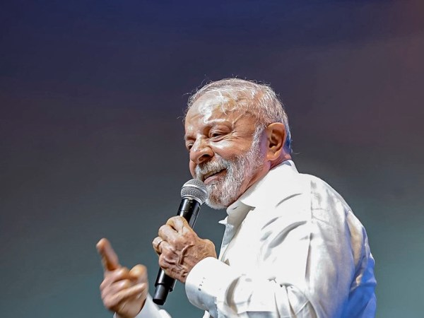 Lula afirma que enviará um Projeto de Lei ao Congresso Nacional sobre o fim da escala&nbsp;6×1
