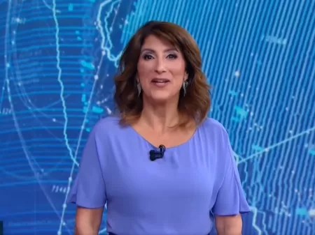 Simone Queiroz tem crise de labirintite ao vivo no fim do jornal;&nbsp;Veja!