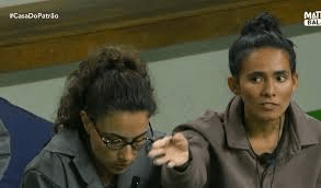 Morena chama Sheila de “velha safada” na #Acasadopatrão: “Isso é coisa de velha&nbsp;safada”