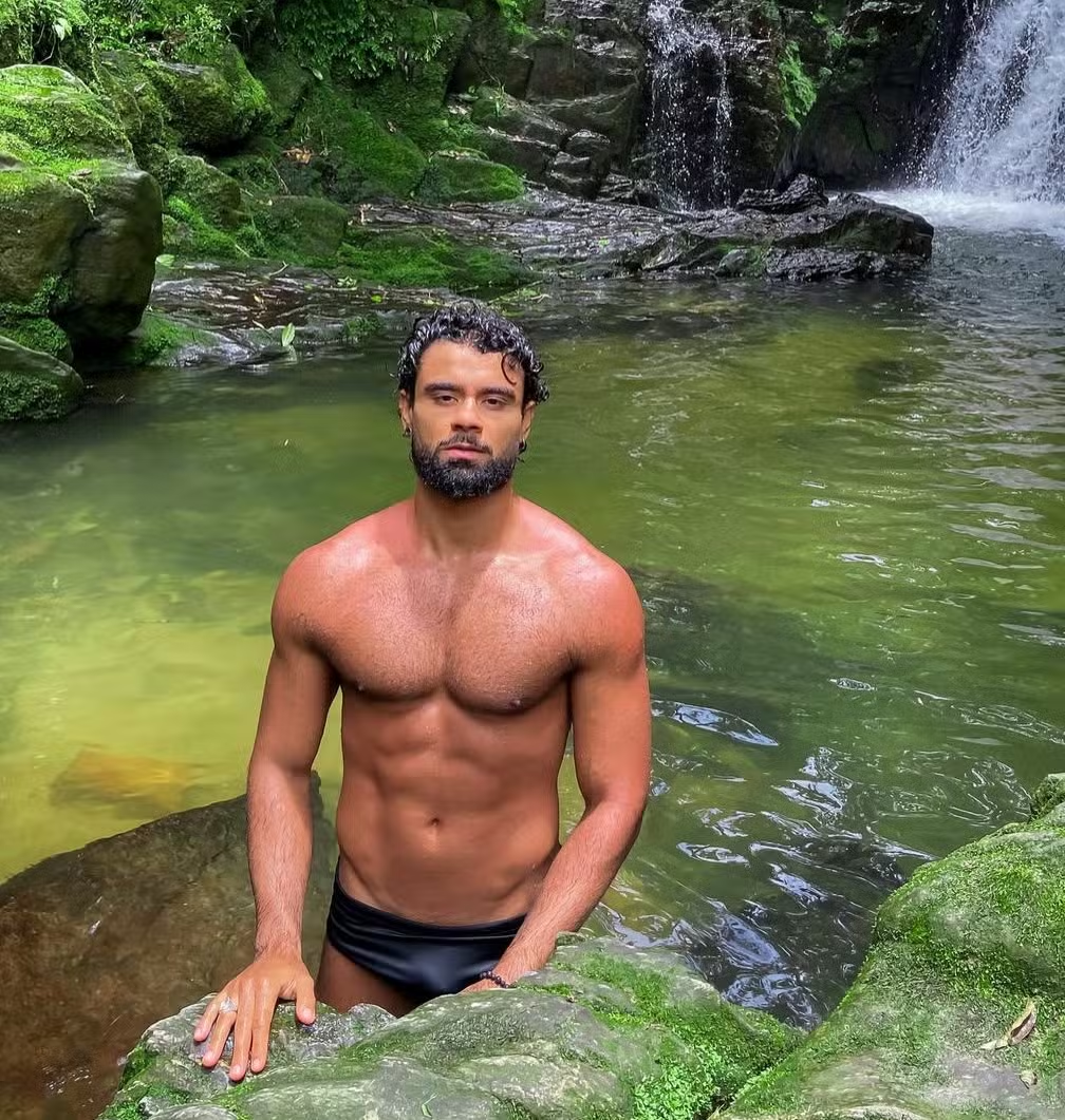 Affair de Gominho já participou do reality de pegação e se define como&nbsp;pansexual