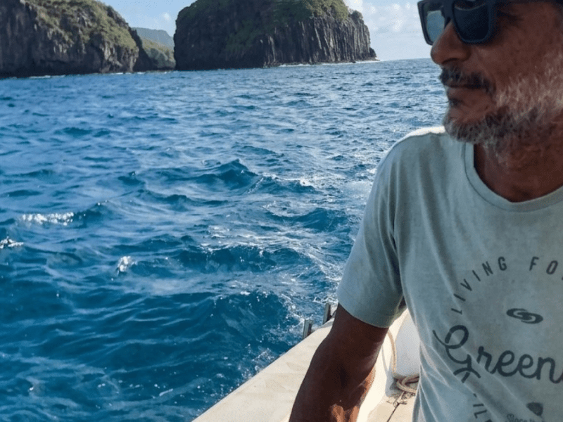 Ítalo Ferreira lamenta morte de empresário Petrônio Tavares, fundador de uma das mais tradicionais marcas de surfwear do&nbsp;Ceará