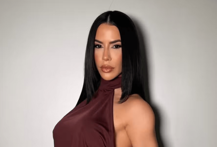Ex-bbb Larissa Tomásia exibe barriga de&nbsp;grávida