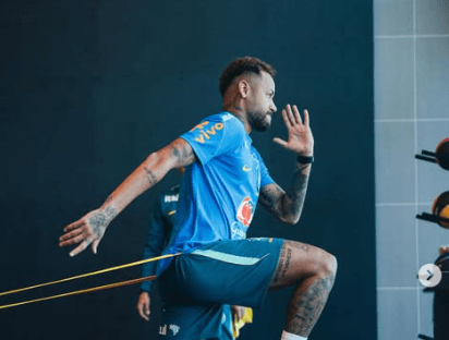 Neymar celebra seu retorno aos treinos coletivos com o elenco da Seleção Brasileira: “feliz&nbsp;demais!”